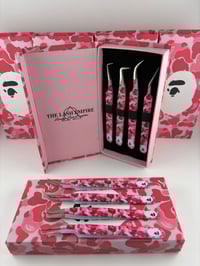 Image 2 of Pink BAPE Tweezers 💞