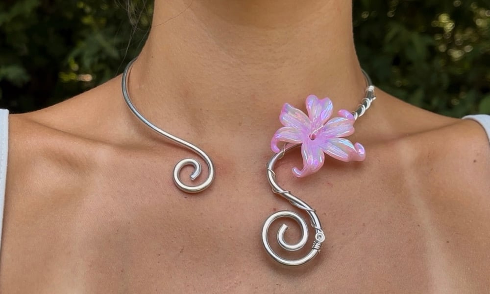 Image of Pink Flower Necklace 