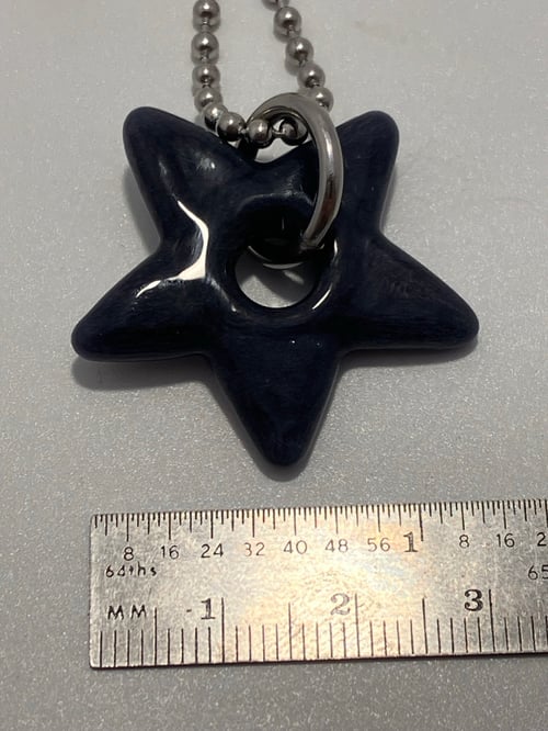 Image of glow in the dark star