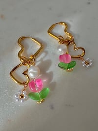 Image 1 of BUILDABLE TULIP / PEARL HEART EARRINGS 