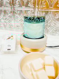 Image 2 of Ceramic Candle & Wax Melt Warmer