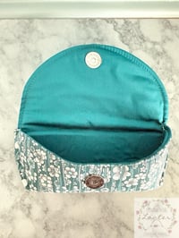 Image 2 of Sunglasses case - Turquoise and White