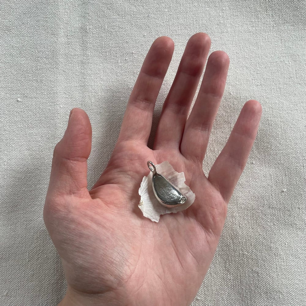 garlic clove in silver (pre-order)