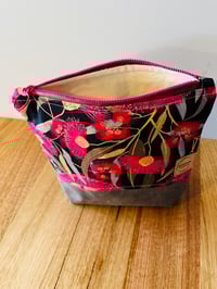 Image 3 of Fabric Zipper Pouch - Pink Gumflowers