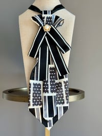 Image 2 of Manhattan Muse