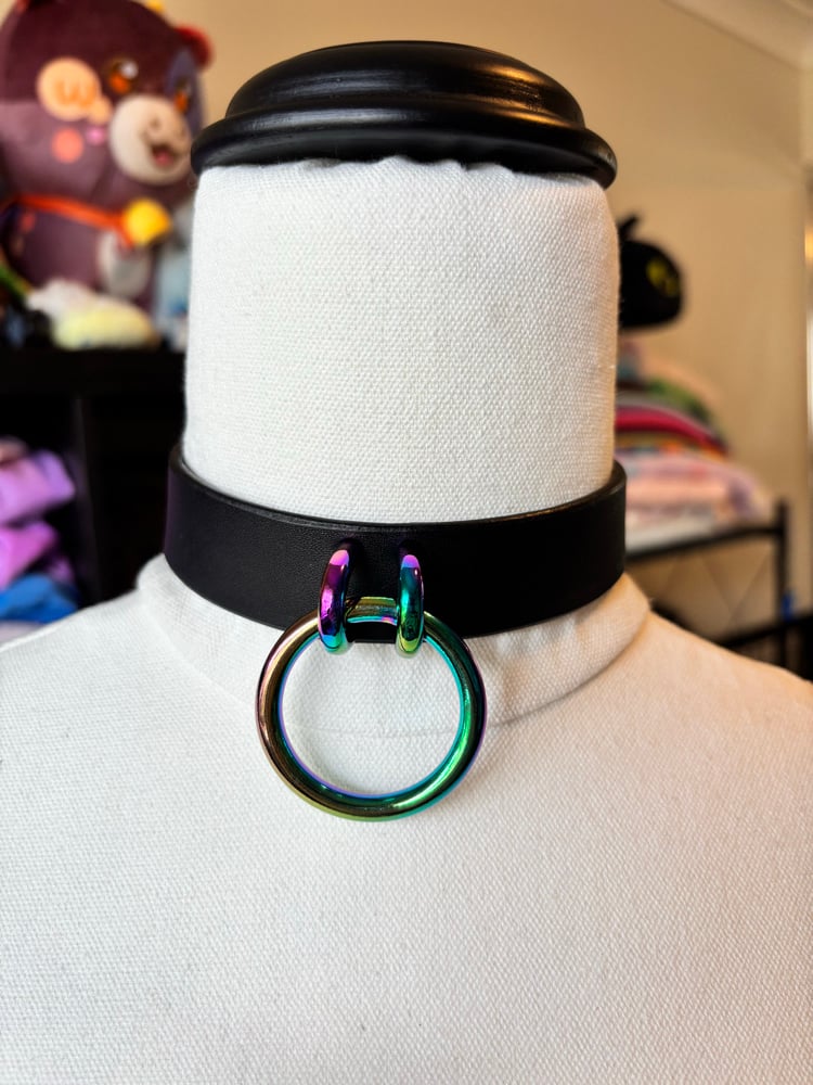 Image of Rainbow O-Ring Black Leather Collar