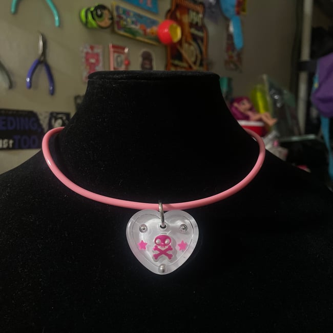 cyber tube necklace ☠︎🩷