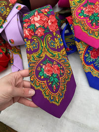 Image 1 of GRAVATA COR MORADA.