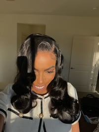 Image 3 of 22 inch BODY WAVE 7x6 HD LACE CLOSURE WIG 