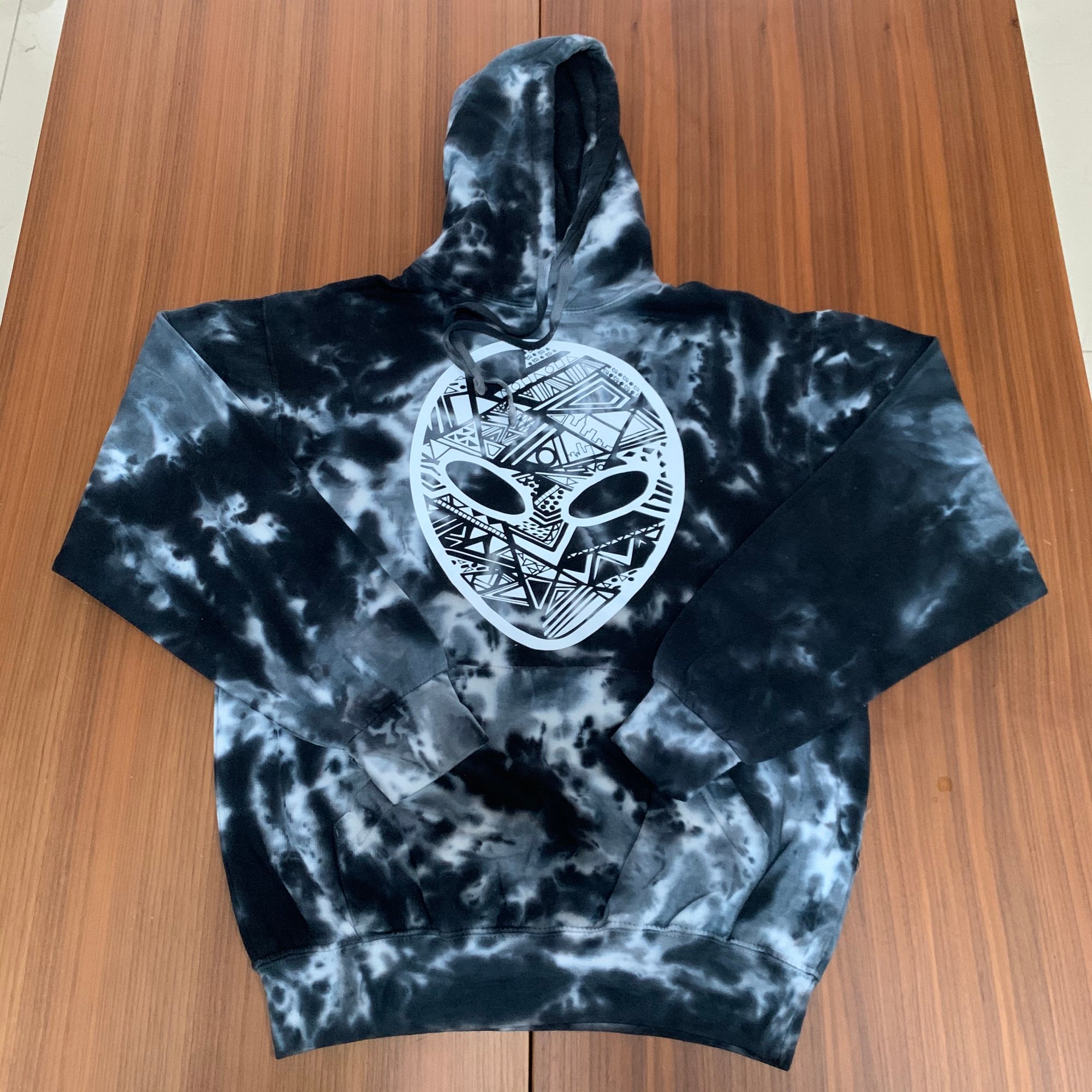 Tie dye alien hoodie Clearance