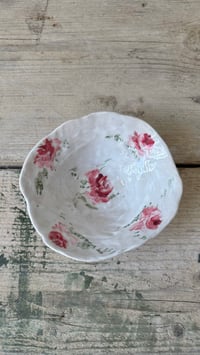 Image 3 of Roses small frilly dish