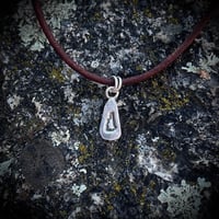 NH adjustable necklace