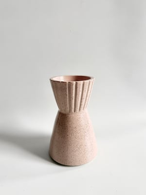 Image of Pink vase - 1