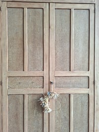 Image 2 of L’ARMOIRE PENDERIE PARISIENNE 