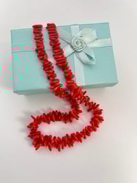Image 2 of 19” women’s stick coral necklace 