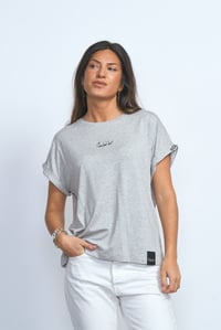 Image 3 of CAMISETA GRIS BÁSICA