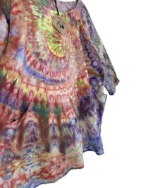 Image 6 of S Cotton Woven Forager Top in Warm Spiral Ice Dye