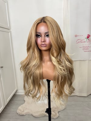 Image of Rita with clip in extensions (pre order)