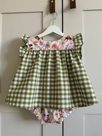 Image 1 of Stella