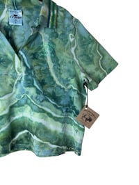 Image 6 of ♻️ UPCYCLED L Ladies Pickleball Crop Polo in Verdant Geode Ice Dye