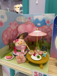 Image 2 of Lulu the Piggy Sakura Garden Premium Set