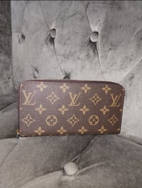 Standard Brown Monogram wallet   