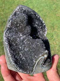 Image 10 of Druzy Amethyst Base Cut #1216