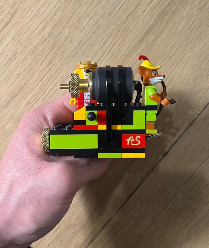 Image of 1,5V AA premium custom Legoulag