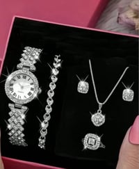 Women’s Luxe Jewelry Set