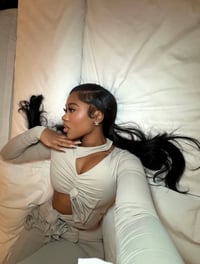 Image 2 of Modest set