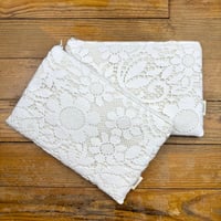 Image 2 of Pochette • crochet floral