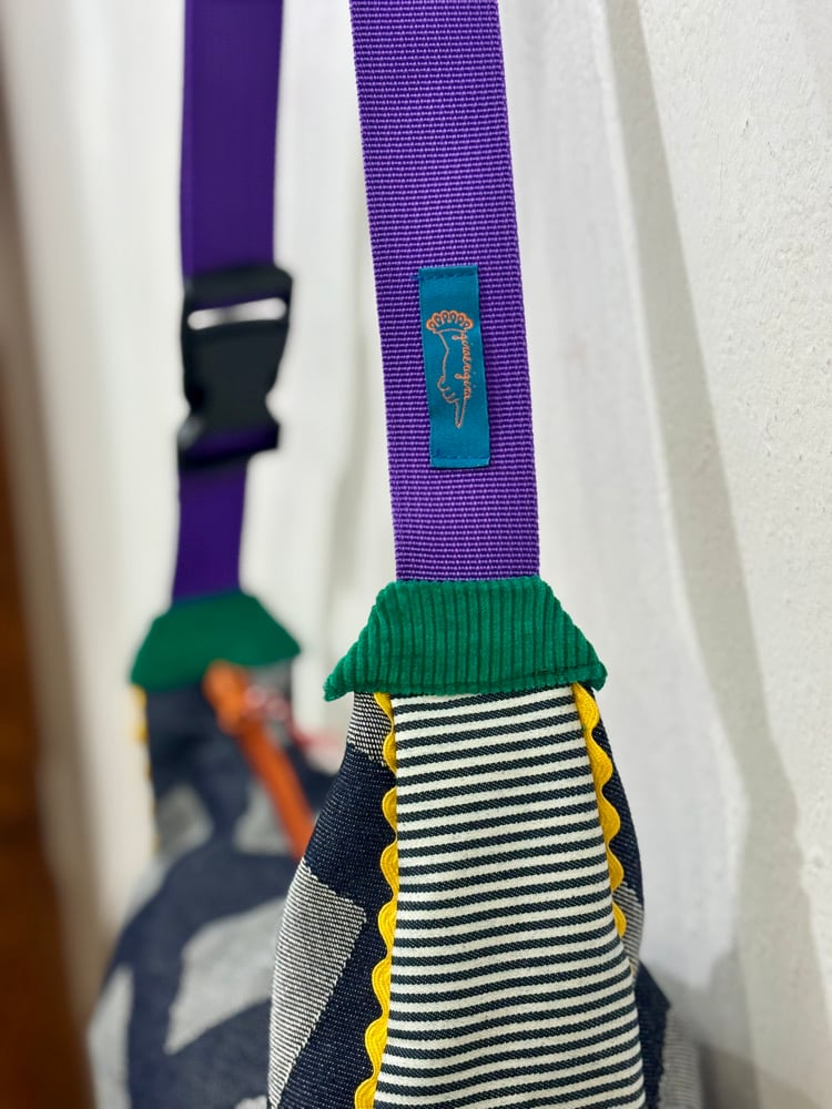 Image of Banana Bag Spring 3