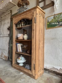 Image 8 of La vitrine en chêne 