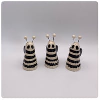 Image 2 of Goth Bees 5.5 cm
