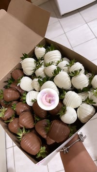 Image 2 of Strawberries to go 🍓
