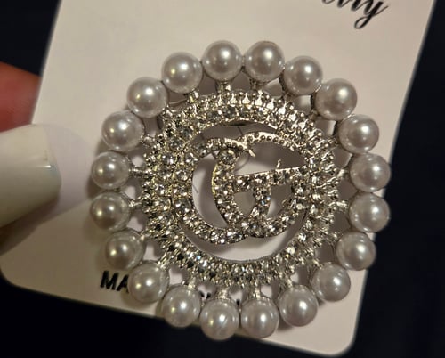Image of Brooch-Pearl & Silver Bling 
