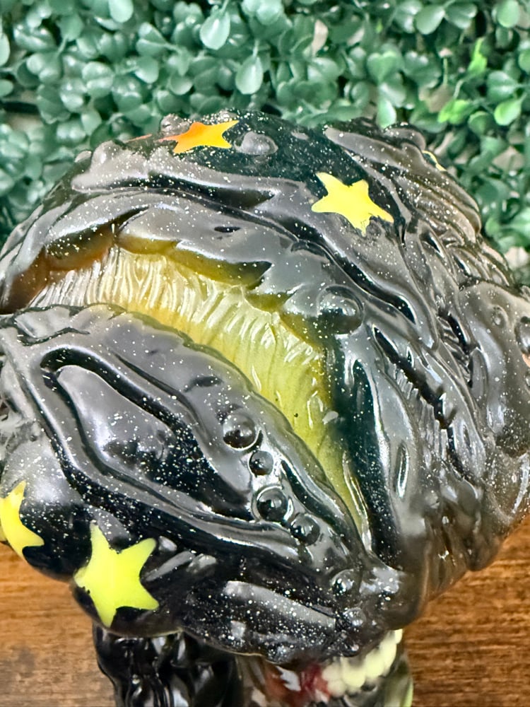 1/1 Fungusting Sofubi Figure “ GITD “Variant 6” | Elixir Toys