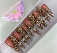 Image 1 of Luxury Babe