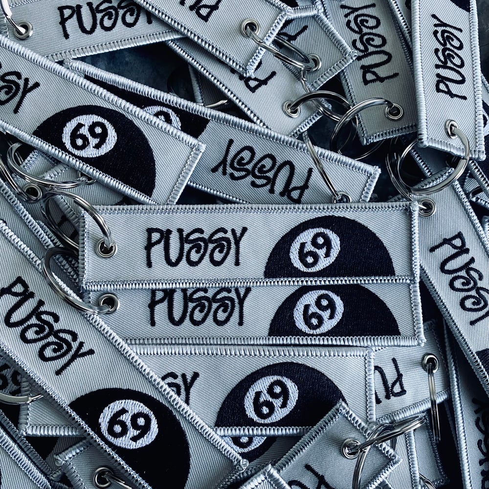 Image of PU$$Y flight tag