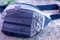 Image 3 of CROSSBODY/HIP BAG "ripped denim"