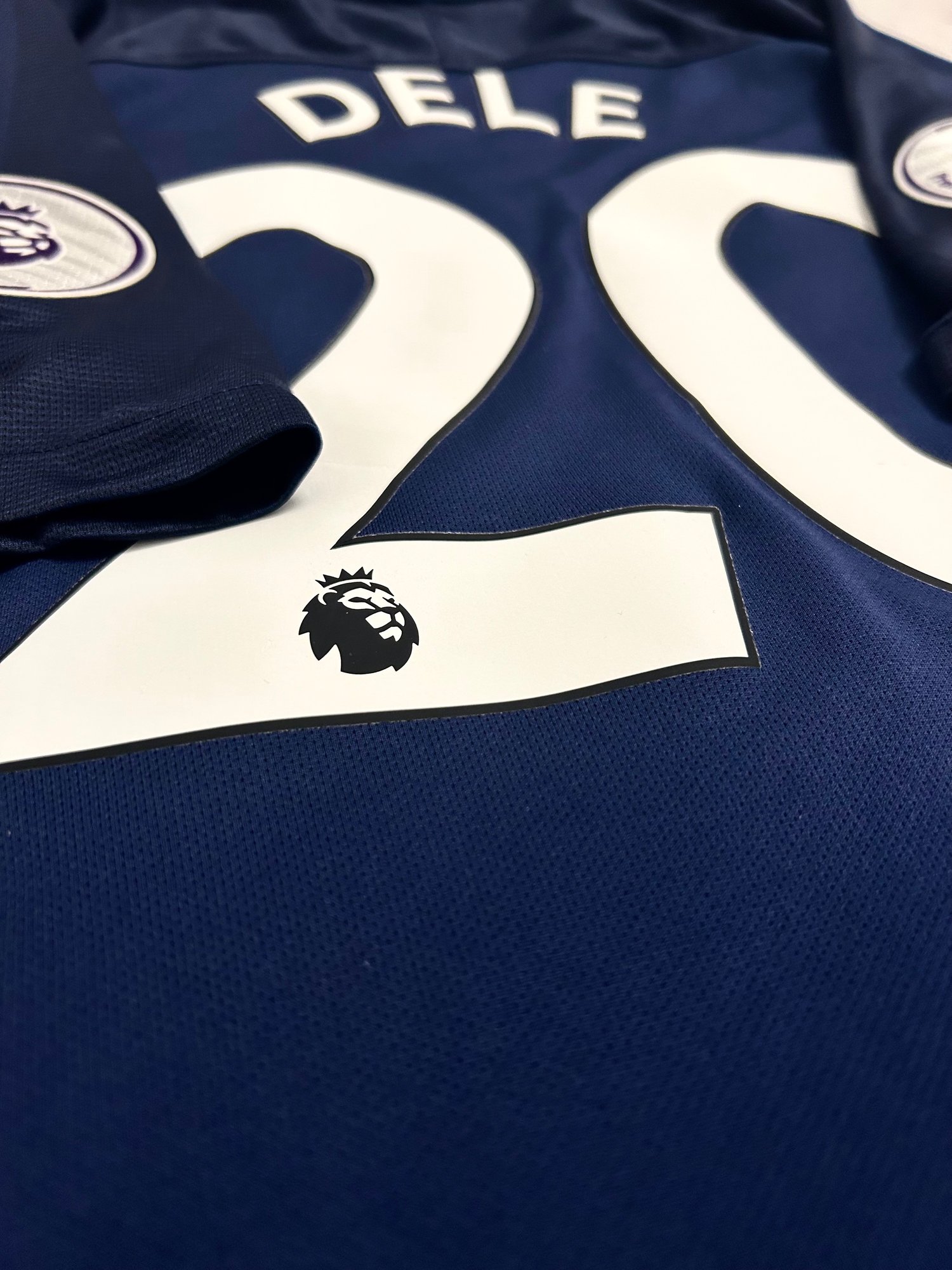 Image of Tottenham Hotspur “DELE 20” 2017/18 Away Shirt + patches (M)