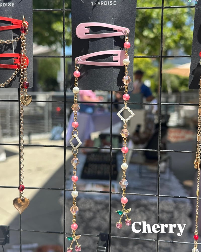 Image of pink hair clips