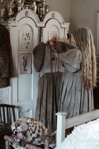 Image 3 of ‘Rose of The Desert’ Devotional Habit 4/4