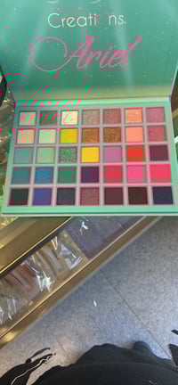 Image 2 of Beauty Creations Ariel 35 color Eyeshadow Palette