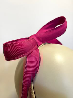 Image of Hot pink grosgrain bow