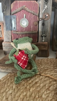 Image 3 of Crochet frogs 