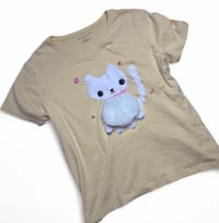 Image 2 of  Fluffy Kitty shirt =0•0=💛 (M)