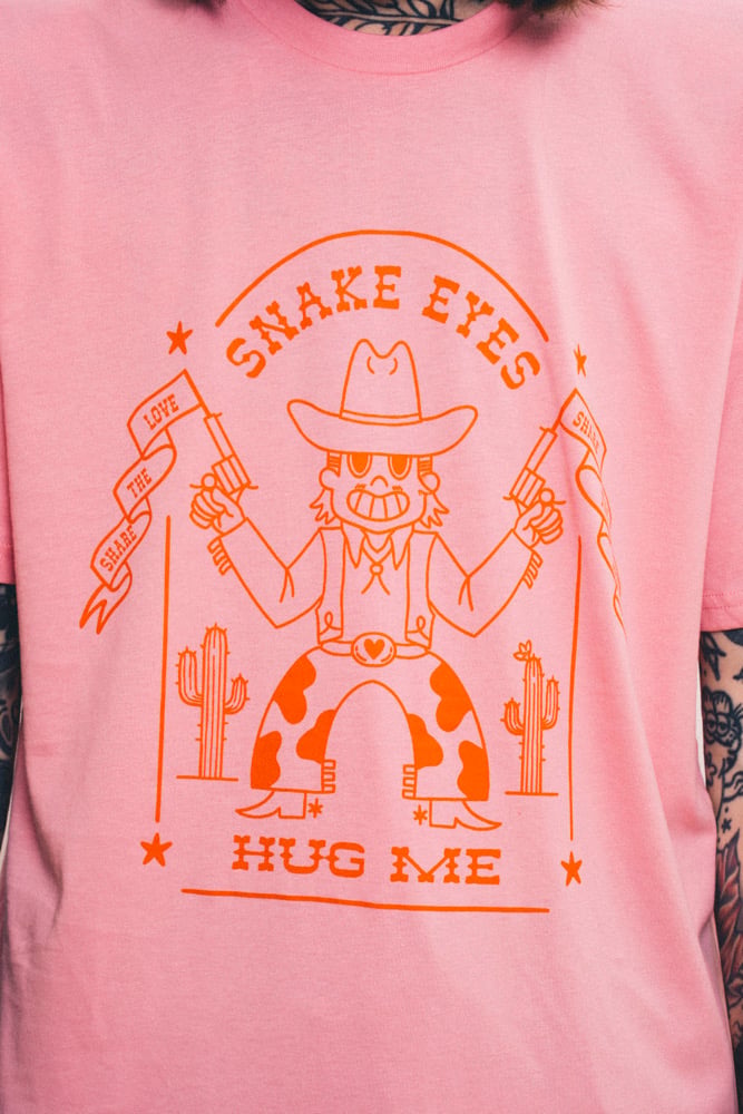 'hug me' t-shirt