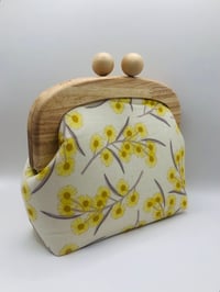 Image 2 of Wattle Clutch