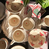 Image 4 of Tasse Treat People with Kindness 🍄 (pré-commande)